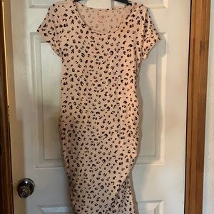 Never worn knee length maternity dress🤰🏼